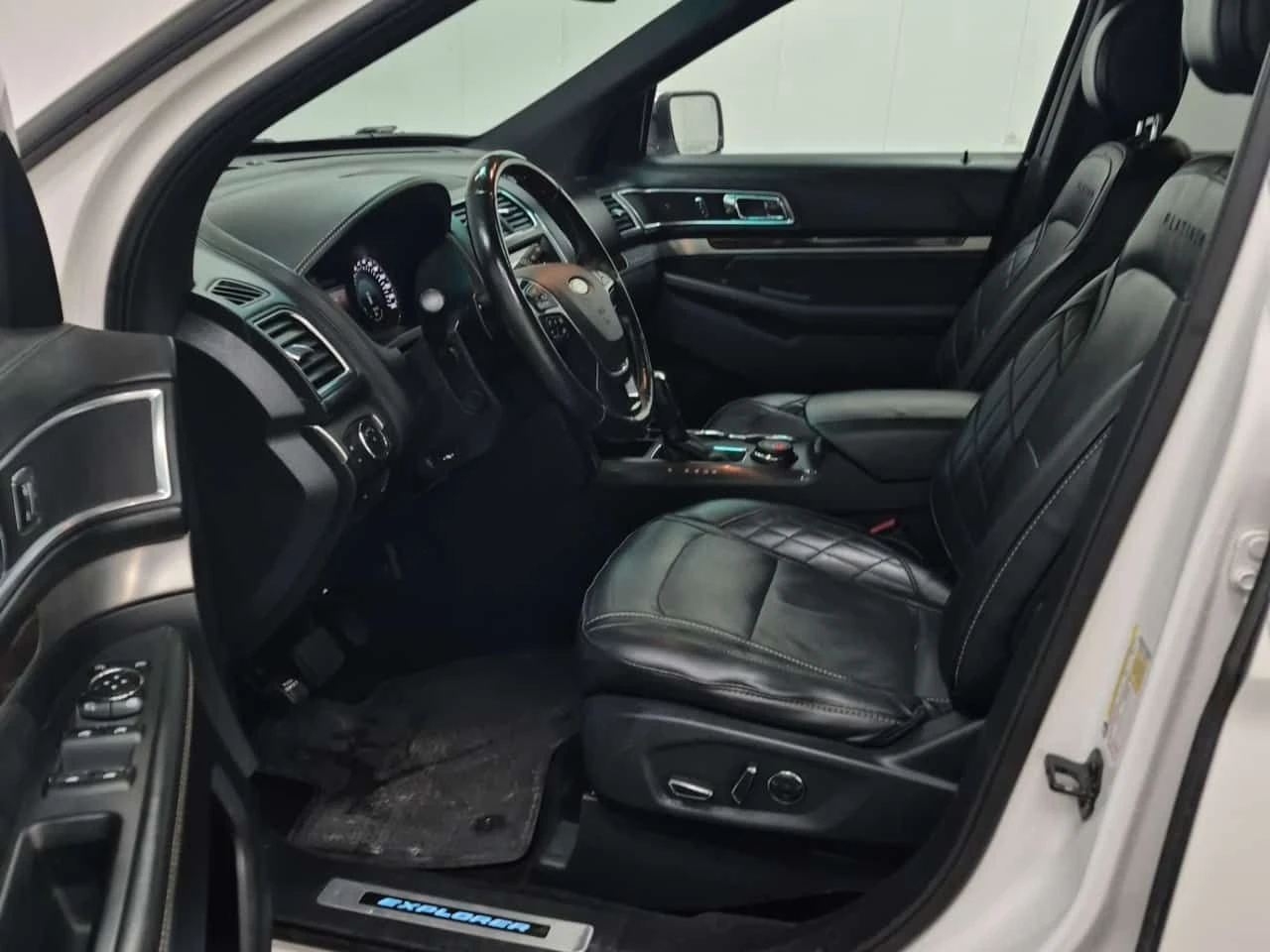 Ford Explorer * Platinum * АВТОКРЕДИТ * ОТ ПРЕДСТАВИТЕЛСТВО , снимка 9 - Автомобили и джипове - 54878950