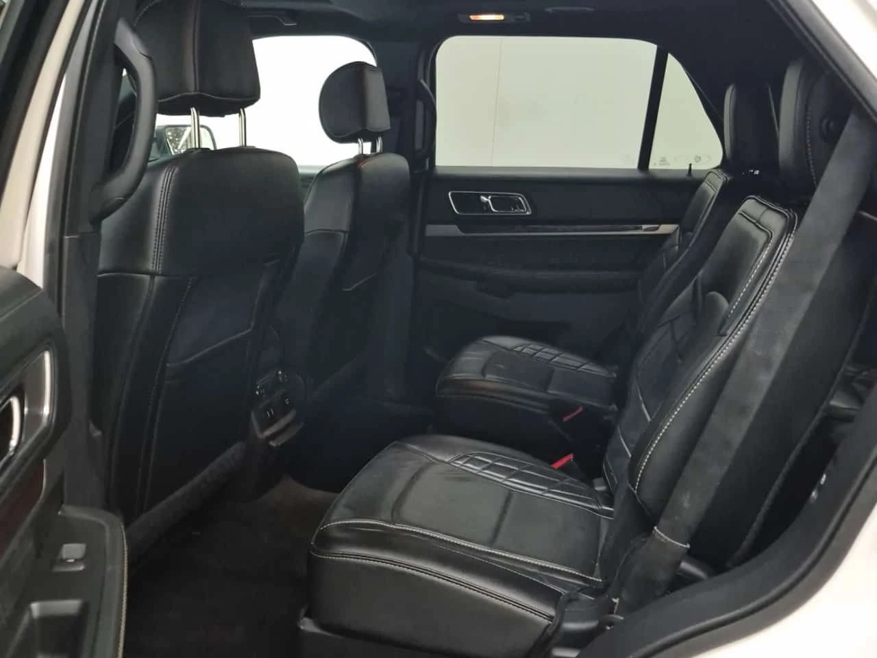 Ford Explorer * Platinum * АВТОКРЕДИТ * ОТ ПРЕДСТАВИТЕЛСТВО , снимка 14 - Автомобили и джипове - 54878950
