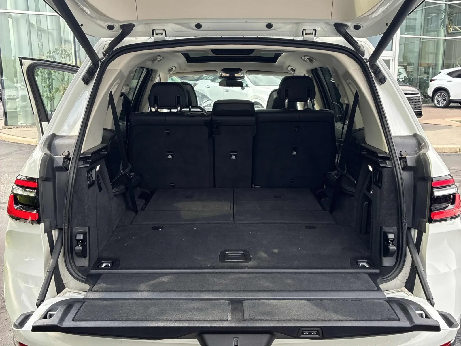 BMW X7 xDrive40i, снимка 8 - Автомобили и джипове - 55144003
