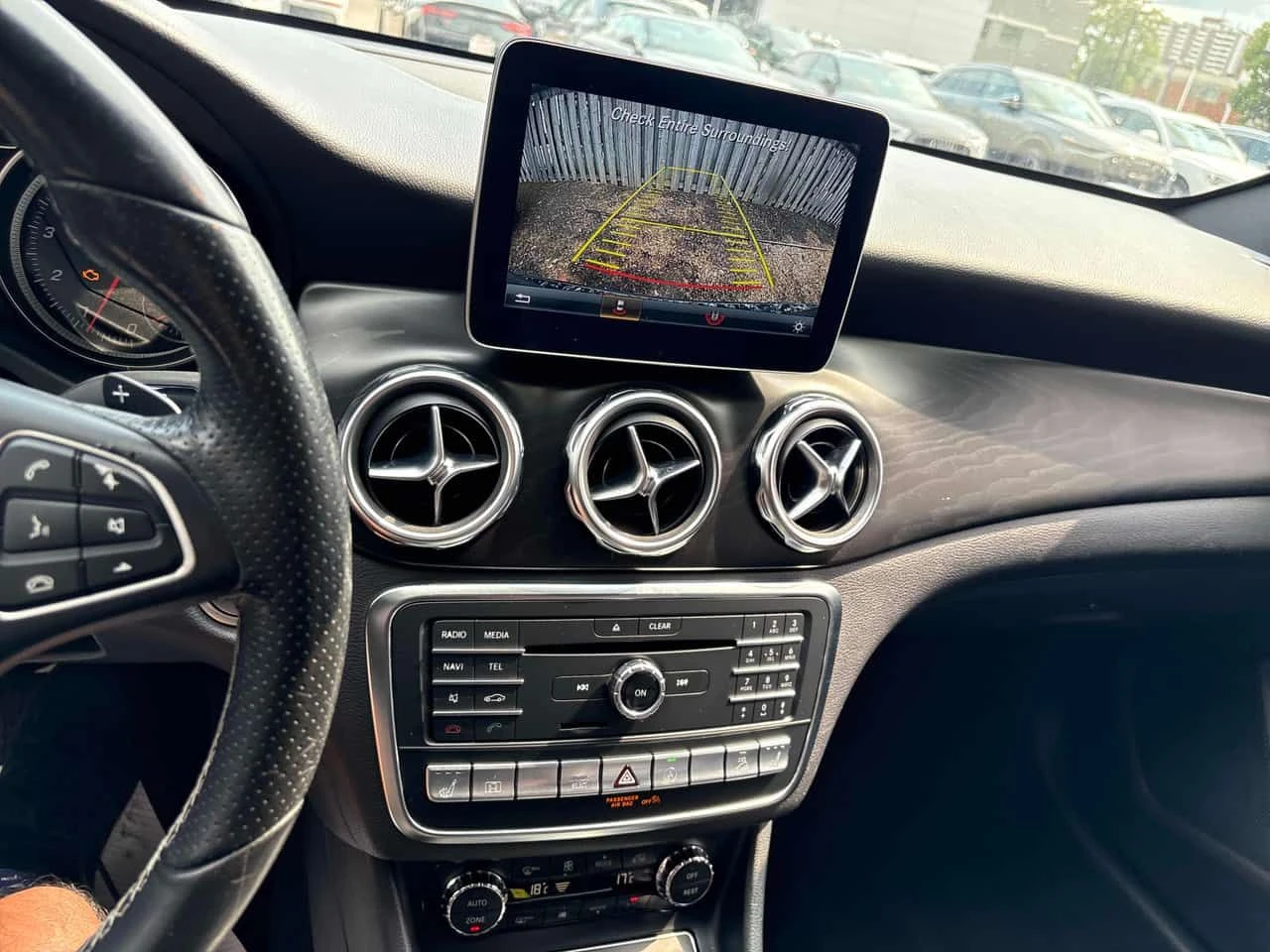 Mercedes-Benz GLA 250 * ПРЕДСТАВИТЕЛСТВО НА МЕРЦЕДЕС * CARFAX, снимка 9 - Автомобили и джипове - 55504490
