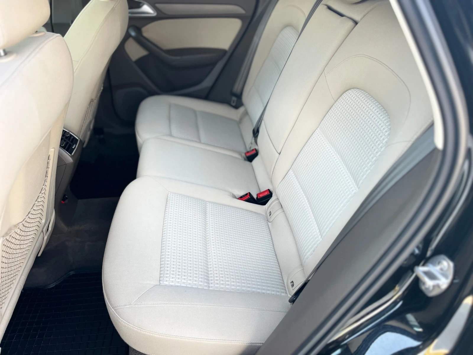 Audi Q3 2.0TDI, снимка 9 - Автомобили и джипове - 55597381