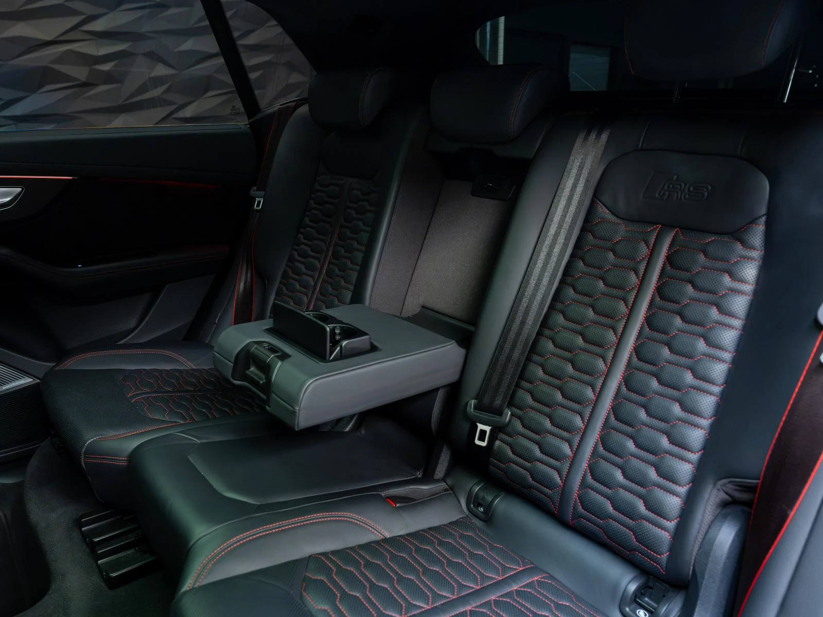 Audi RSQ8 QUATTRO* B&O* MATRIX* 360CAM* PANO* HUD* ОБДУХВ* , снимка 13 - Автомобили и джипове - 55655722