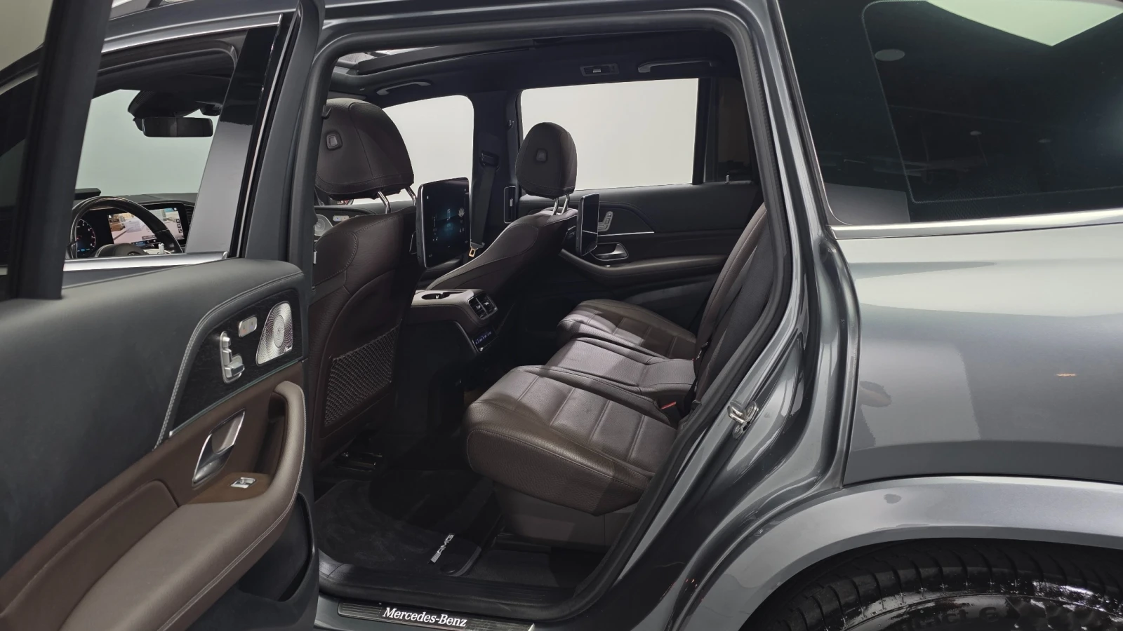 Mercedes-Benz GLS580 GLS 580 4MATIC | HUD | 360  камера | Масаж, снимка 9 - Автомобили и джипове - 55853103