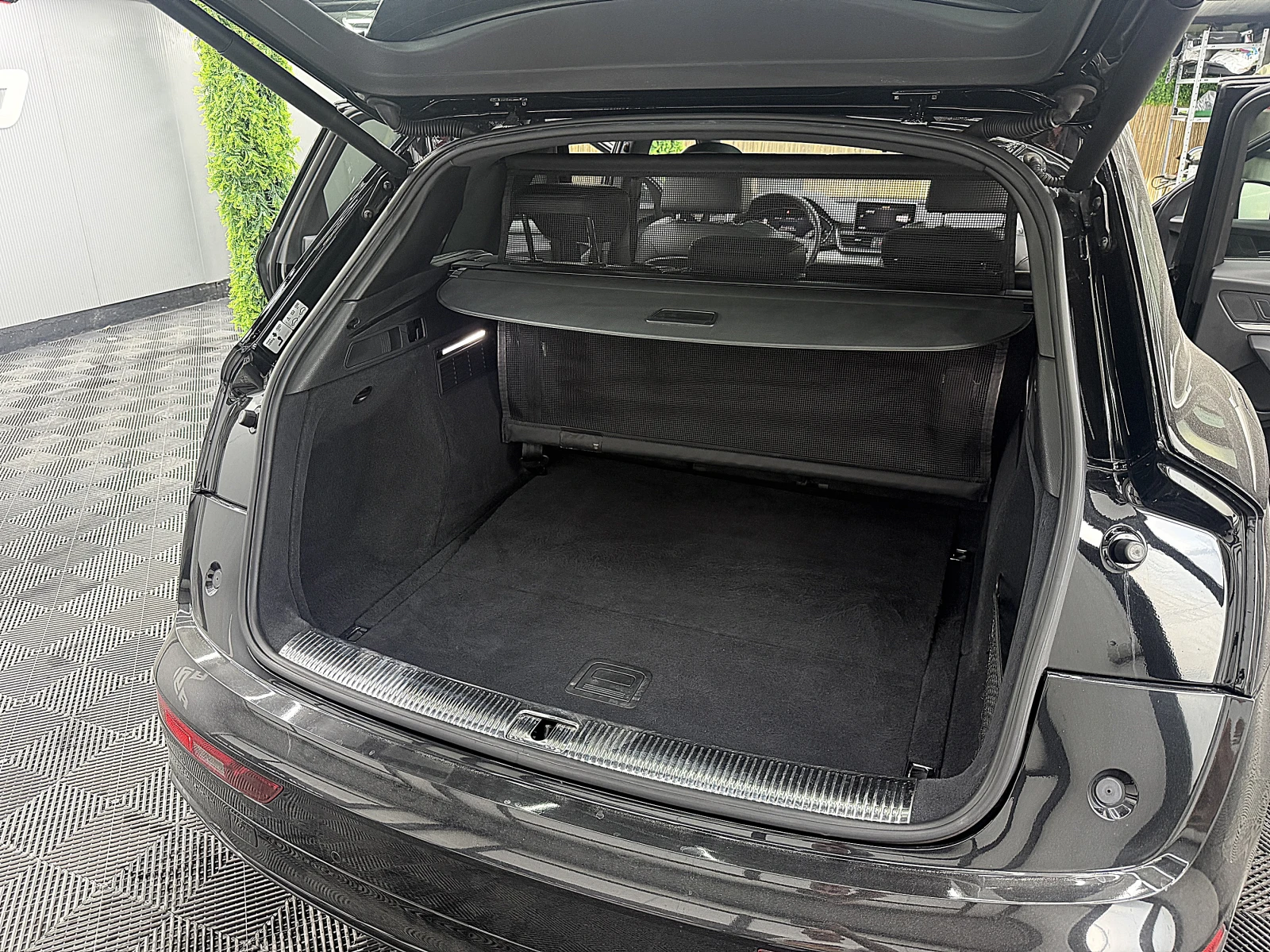 Audi Q5 5.0TDI/S-line/PANORAMA/KeylessGO/360-K/ЛИЗИНГ, снимка 11 - Автомобили и джипове - 55937063