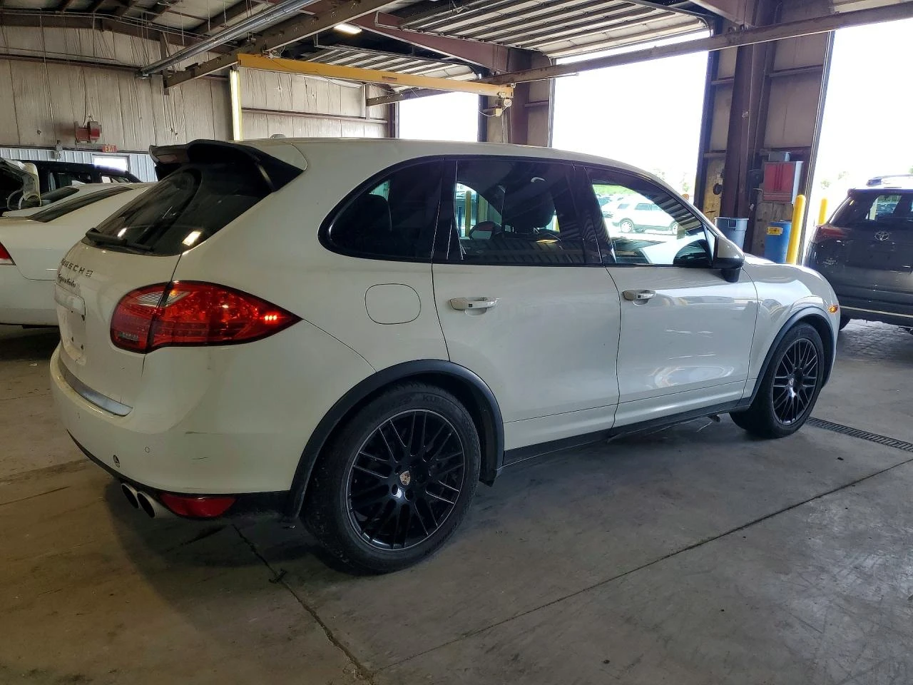 Porsche Cayenne 4.8l Turbo, снимка 3 - Автомобили и джипове - 56366861