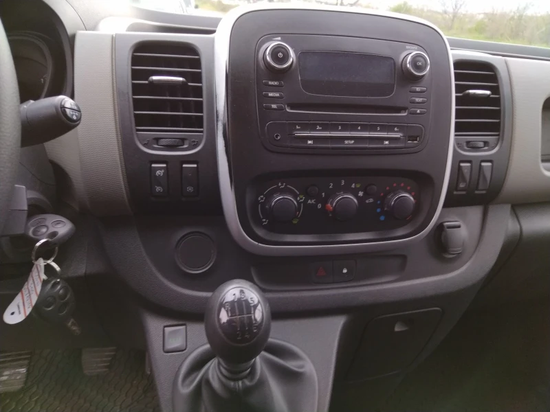 Nissan NV300 6 скорости, темпомат, партроник, , снимка 14 - Бусове и автобуси - 49742963