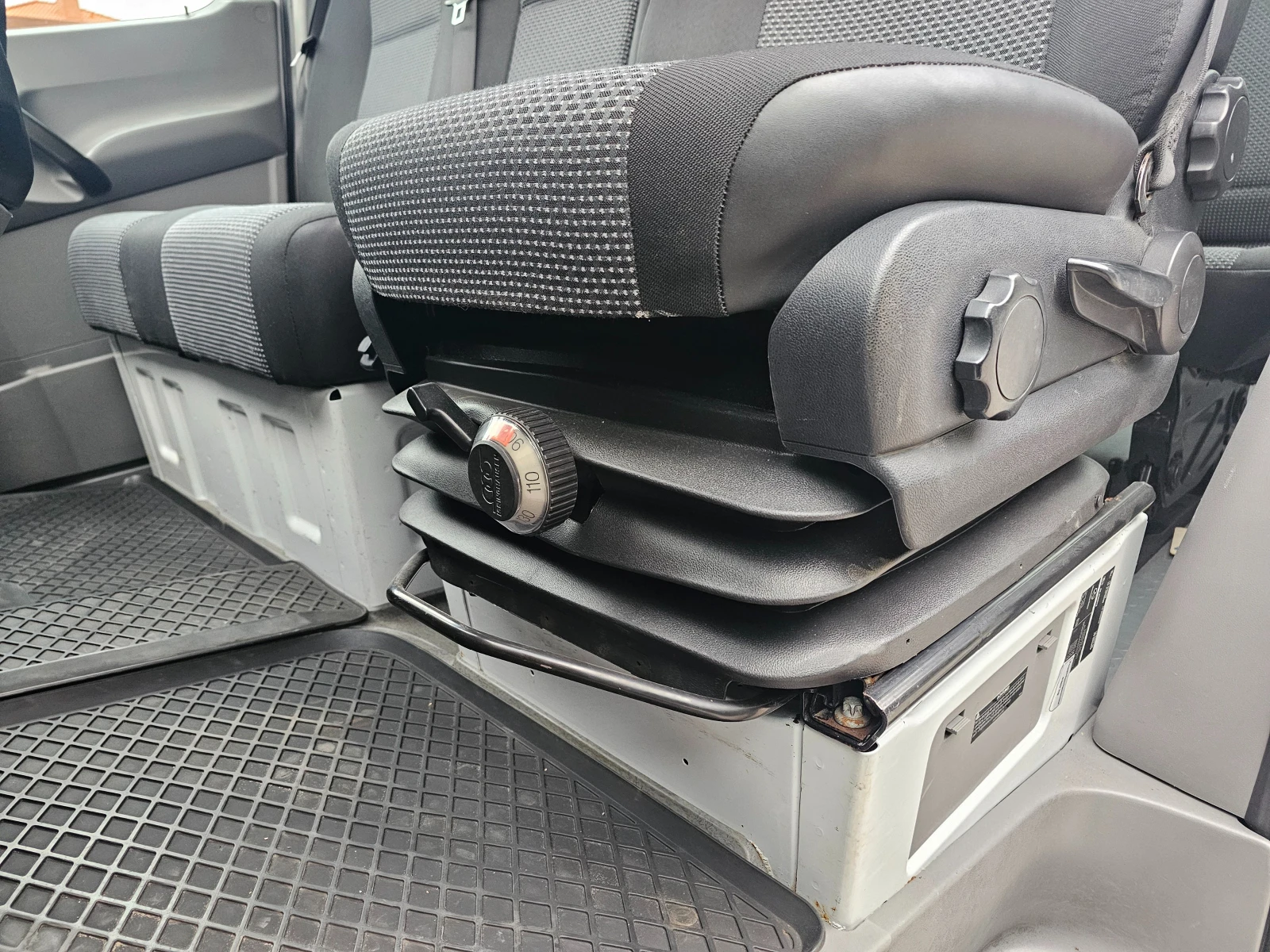 Mercedes-Benz Sprinter 316 CDI 5+ 1 Местен Климатик Теглич , снимка 7 - Бусове и автобуси - 56238145