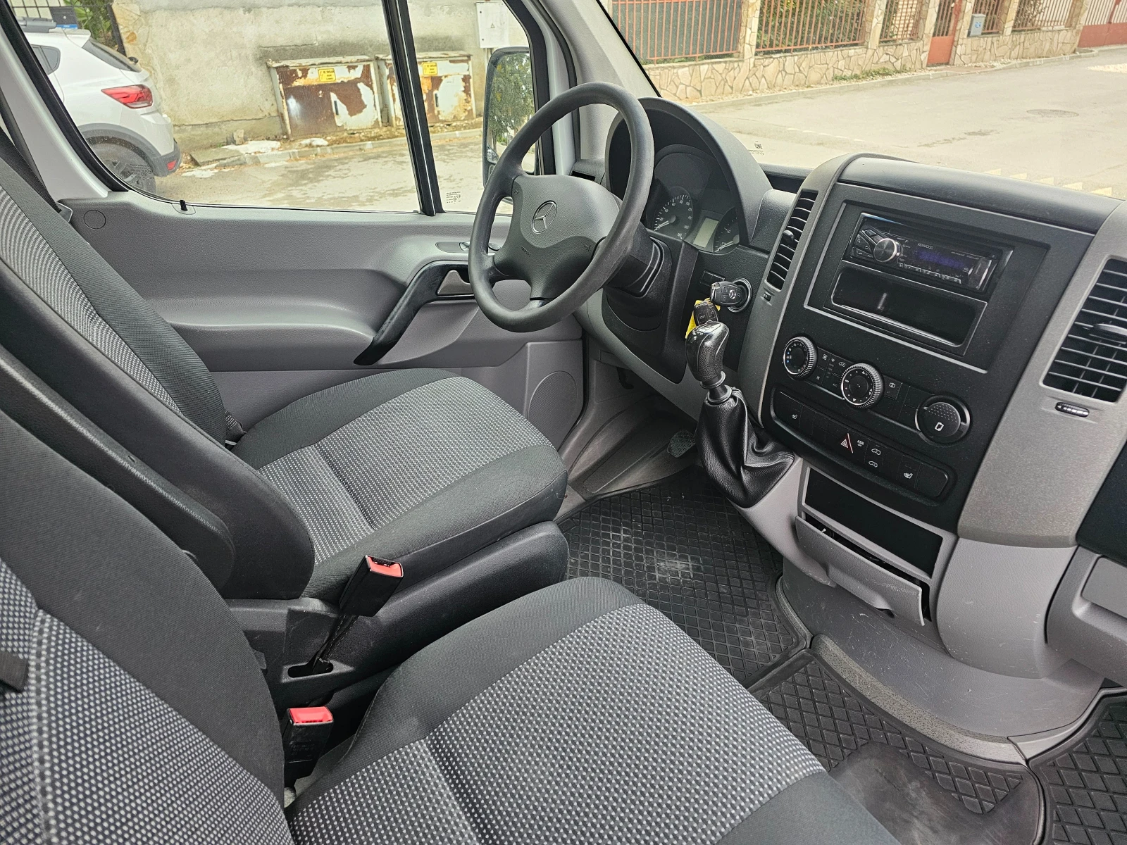 Mercedes-Benz Sprinter 316 CDI 5+ 1 Местен Климатик Теглич , снимка 10 - Бусове и автобуси - 56238145