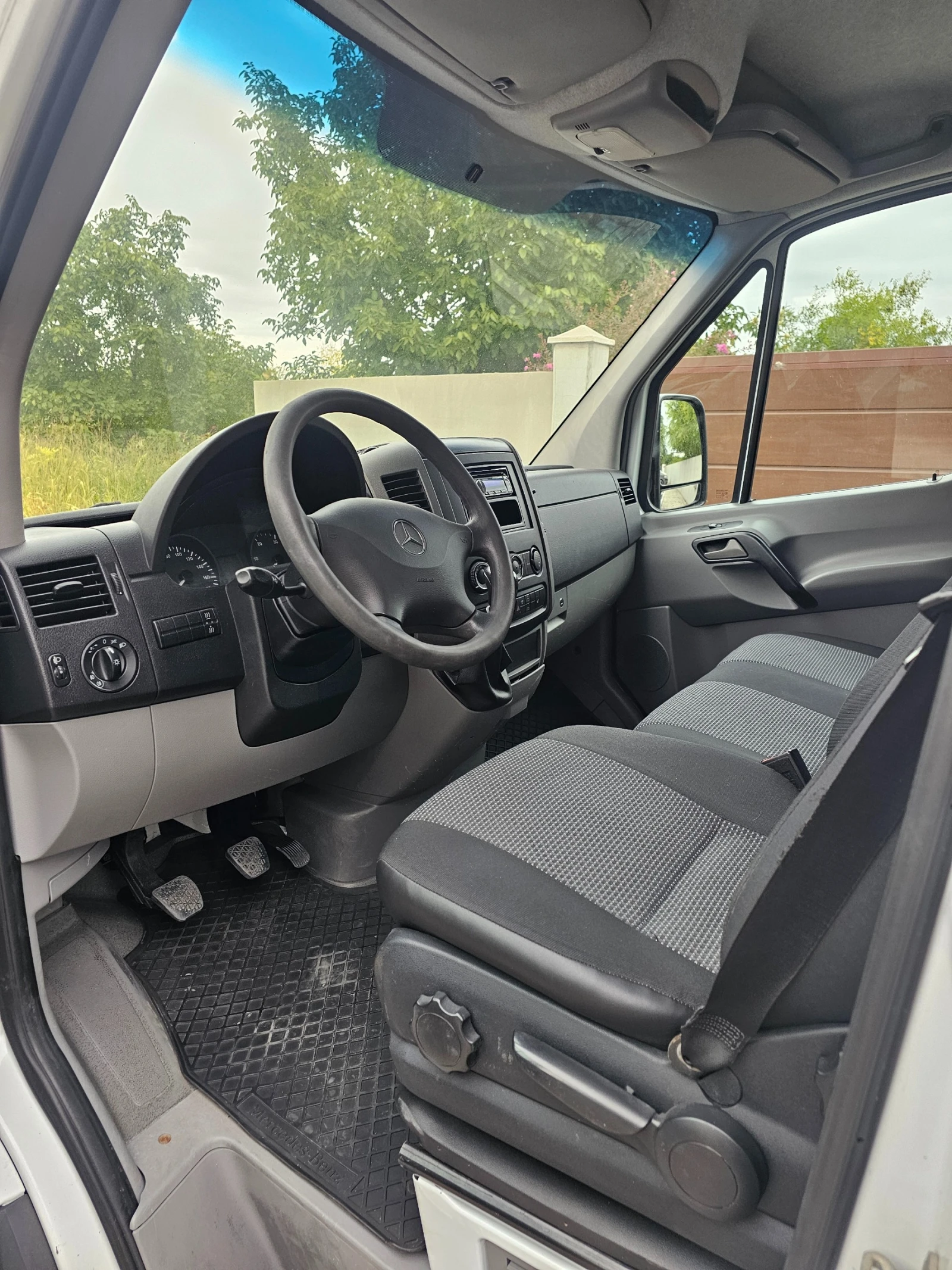 Mercedes-Benz Sprinter 316 CDI 5+ 1 Местен Климатик Теглич , снимка 6 - Бусове и автобуси - 56238145