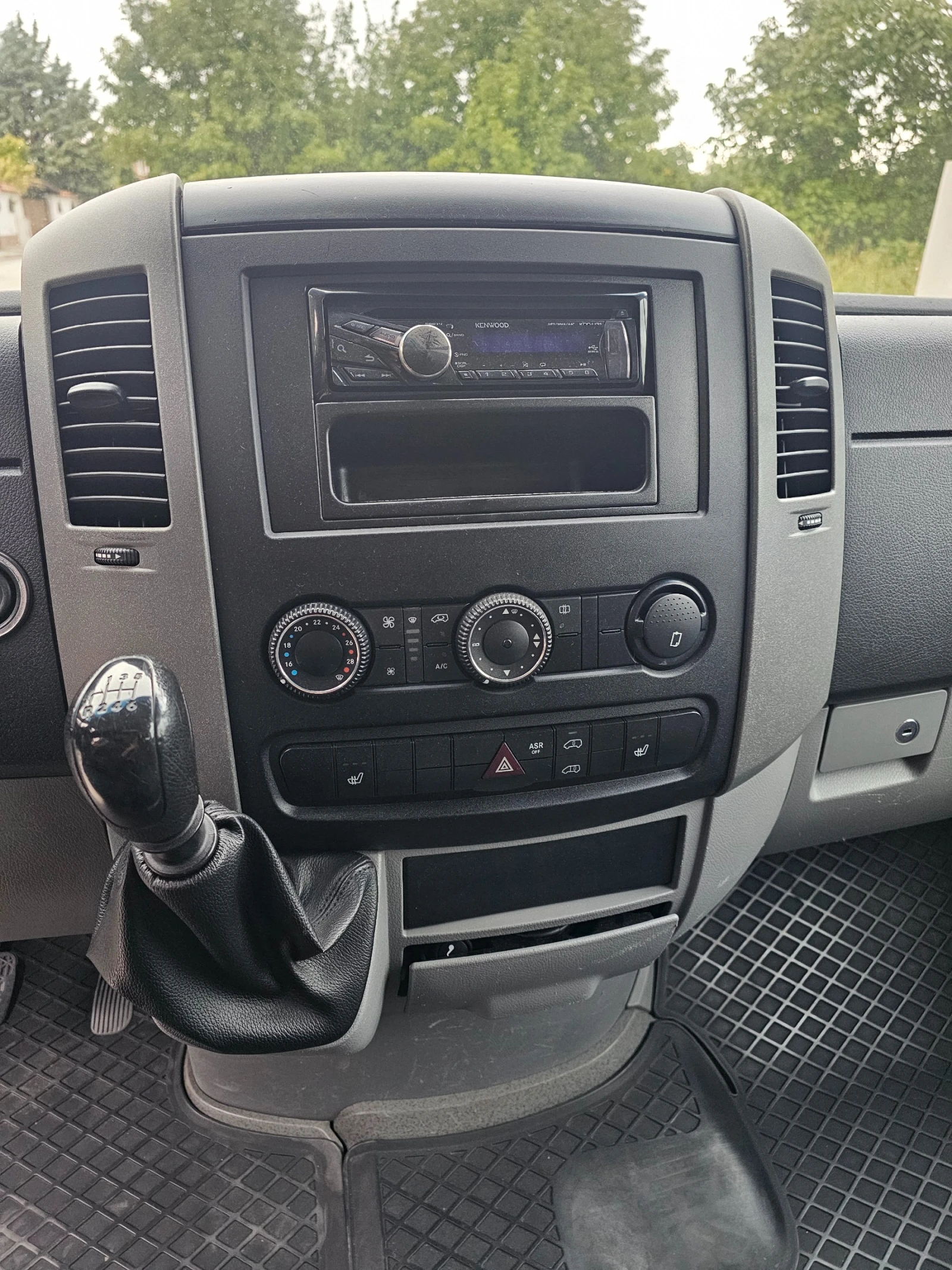 Mercedes-Benz Sprinter 316 CDI 5+ 1 Местен Климатик Теглич , снимка 9 - Бусове и автобуси - 56238145