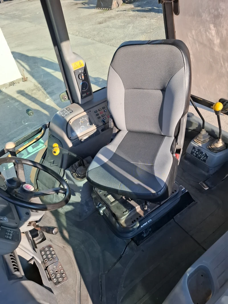 Багер Fermec 860, снимка 5 - Индустриална техника - 52597635