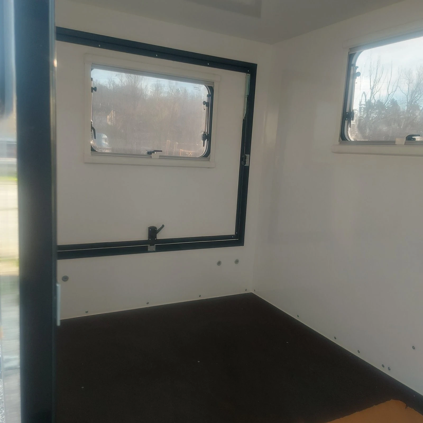 Каравана Други НОВО 750 килограма - изображение 5