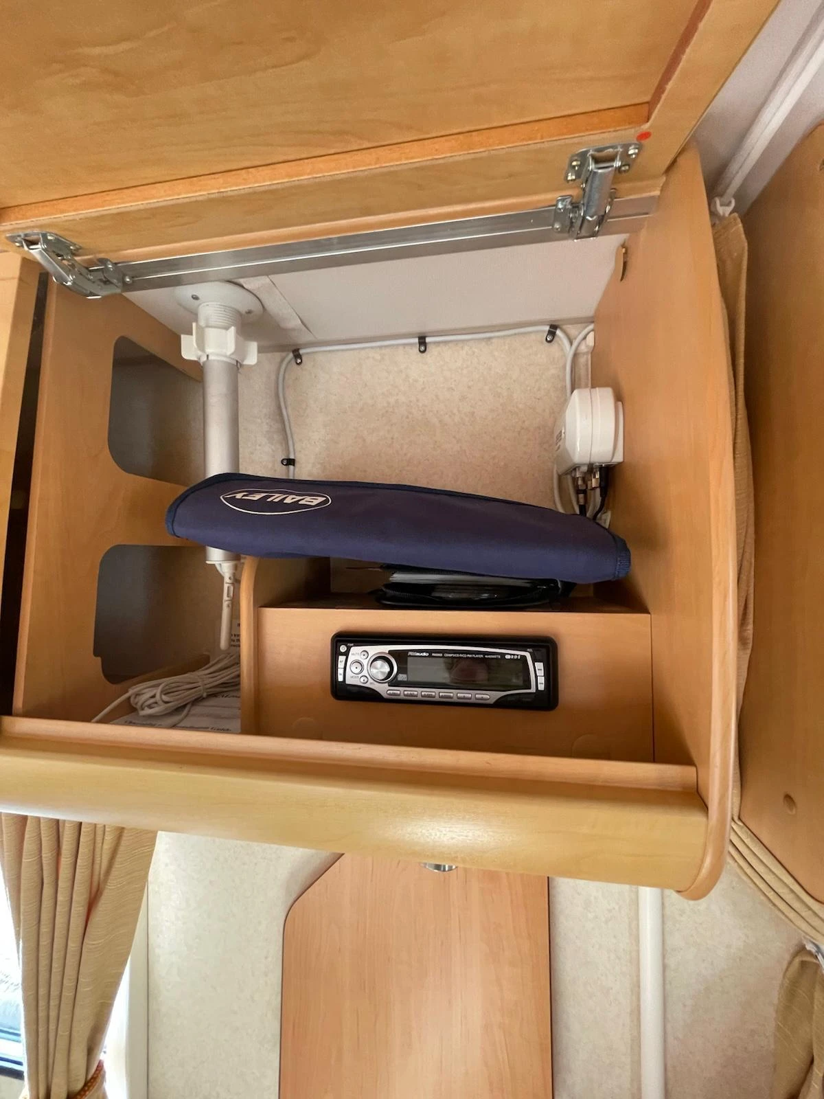 Каравана Bailey Pageant 6 Champagne, снимка 9 - Каравани и кемпери - 54271875