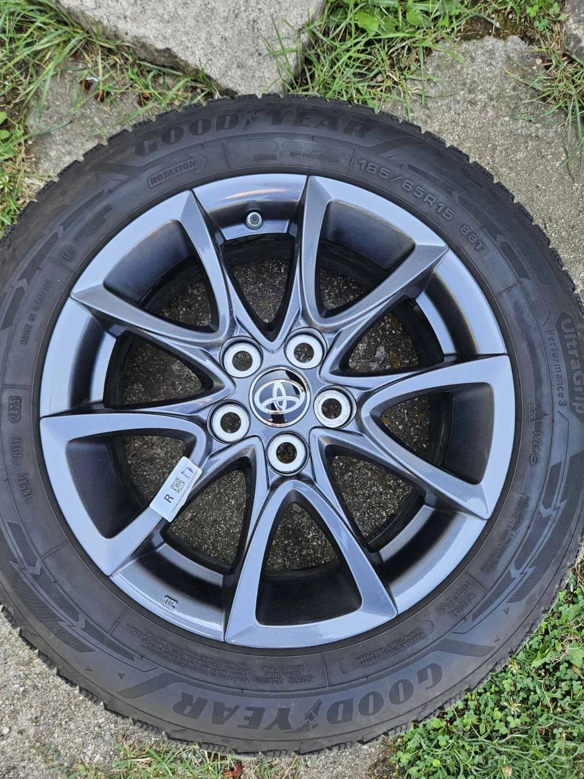 Гуми с джанти Goodyear 185/65R15