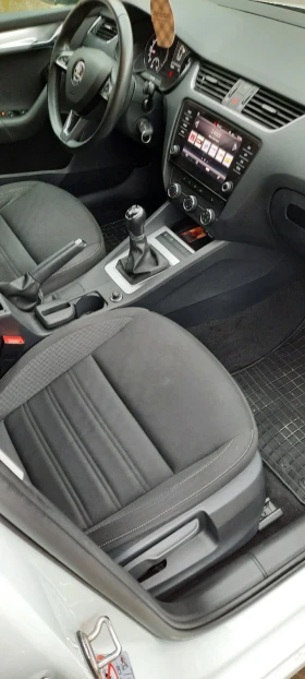 Обява за продажба на Skoda Octavia 1, 6 TDI ~21 400 лв. - изображение 8