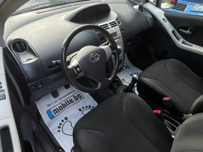 Toyota Yaris 1.8 i TS, снимка 10 - Автомобили и джипове - 47669840