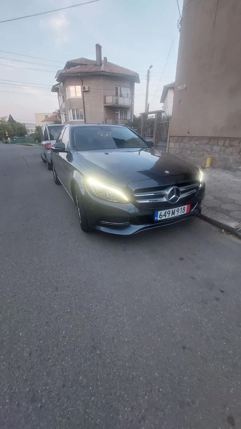 Mercedes-Benz C 220 Седан, снимка 10 - Автомобили и джипове - 47678268