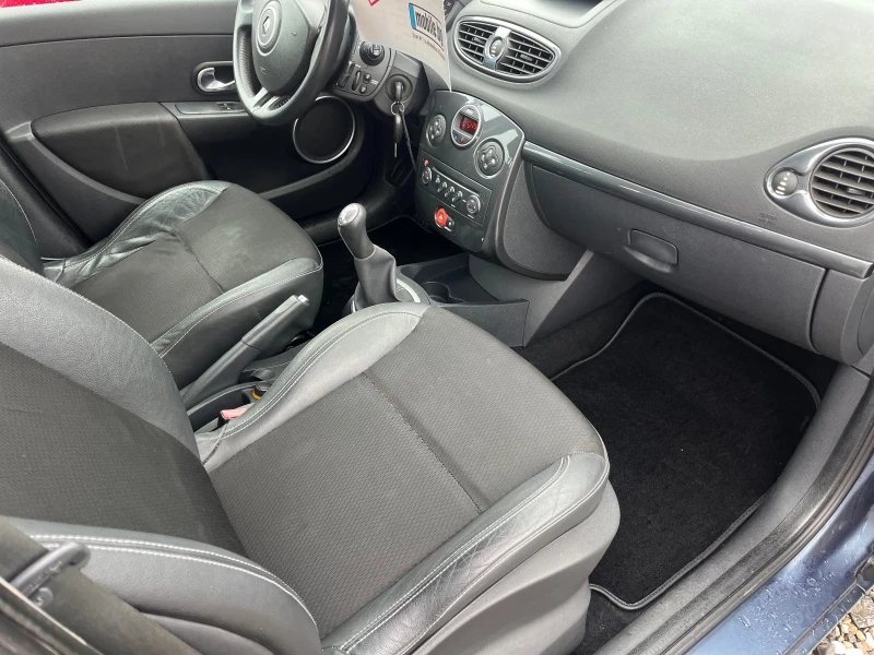 Renault Clio 1.5, снимка 12 - Автомобили и джипове - 48117229