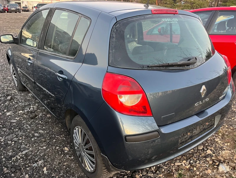 Renault Clio 1.5, снимка 5 - Автомобили и джипове - 48117229