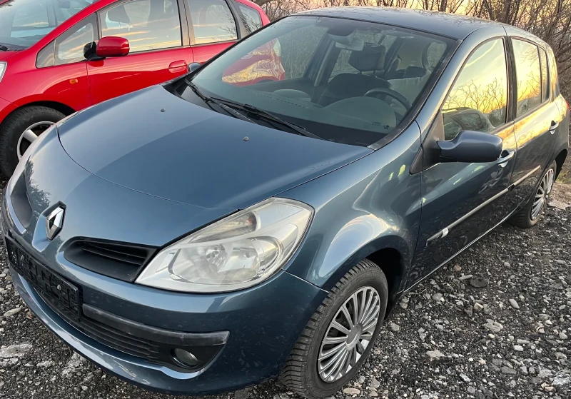 Renault Clio 1.5, снимка 2 - Автомобили и джипове - 48117229