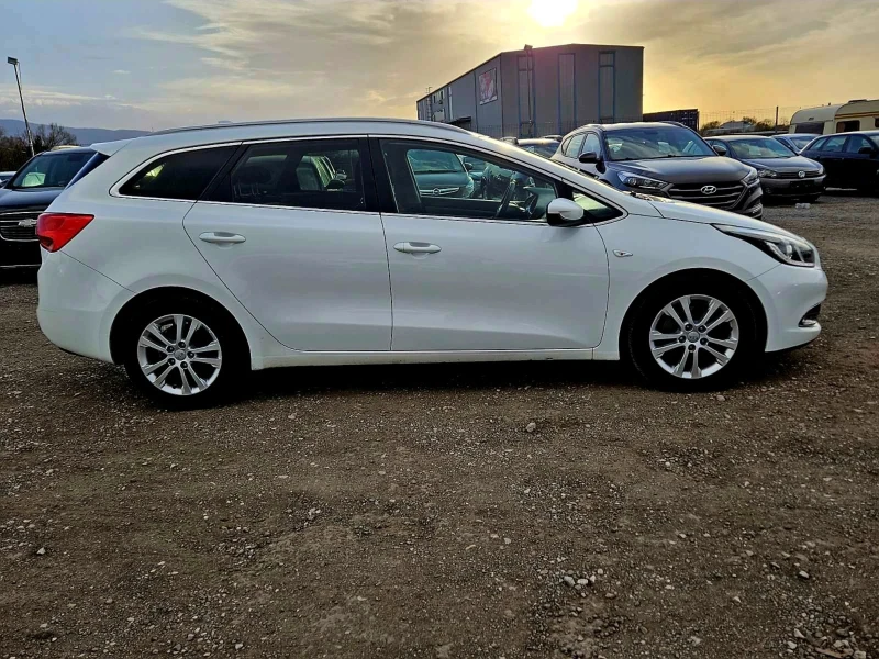 Kia Ceed 1.6crdi/NAVI, снимка 8 - Автомобили и джипове - 49510349