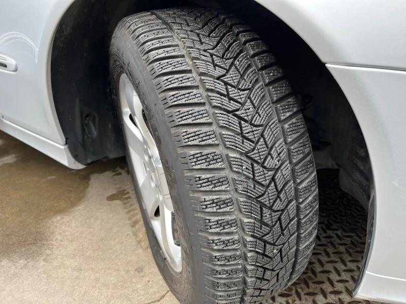 Mercedes-Benz E 220, снимка 16 - Автомобили и джипове - 52468040