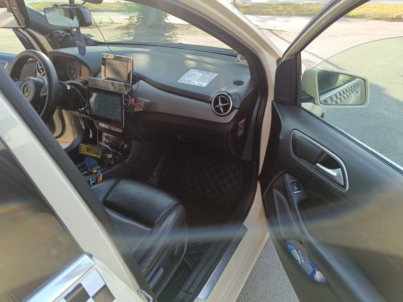 Mercedes-Benz B 180, снимка 11 - Автомобили и джипове - 51060559