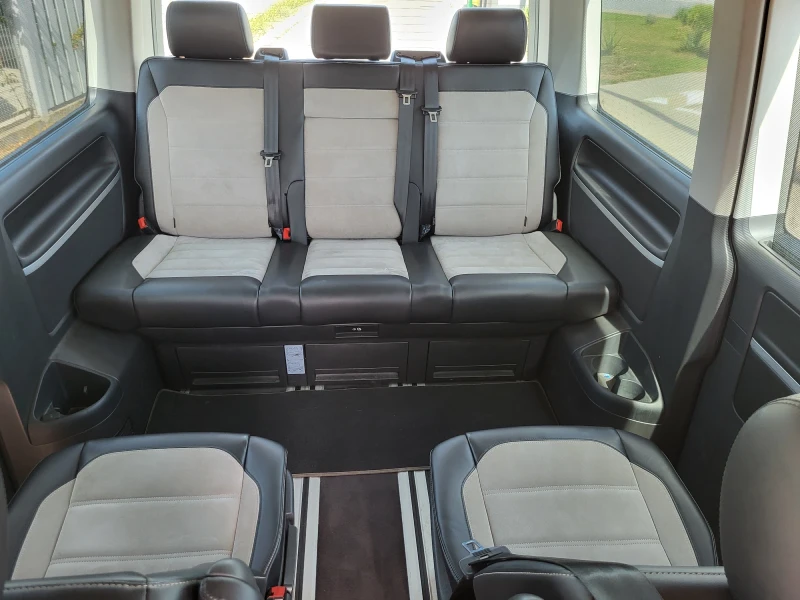 VW Multivan 2.0 TDI HIGHLINE 6+ 1, снимка 13 - Автомобили и джипове - 51617648