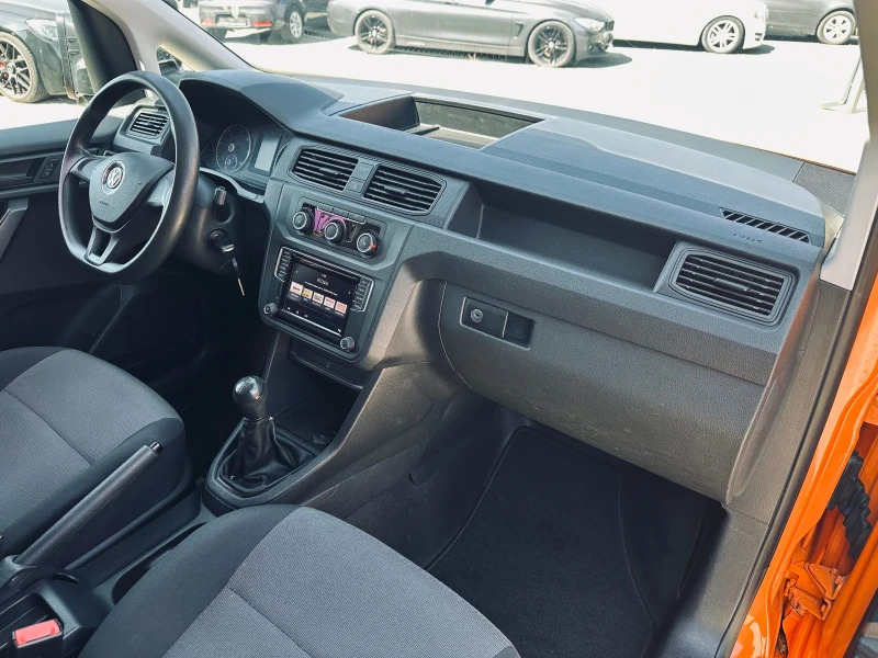 VW Caddy 2.0 TDI, снимка 15 - Автомобили и джипове - 51659578