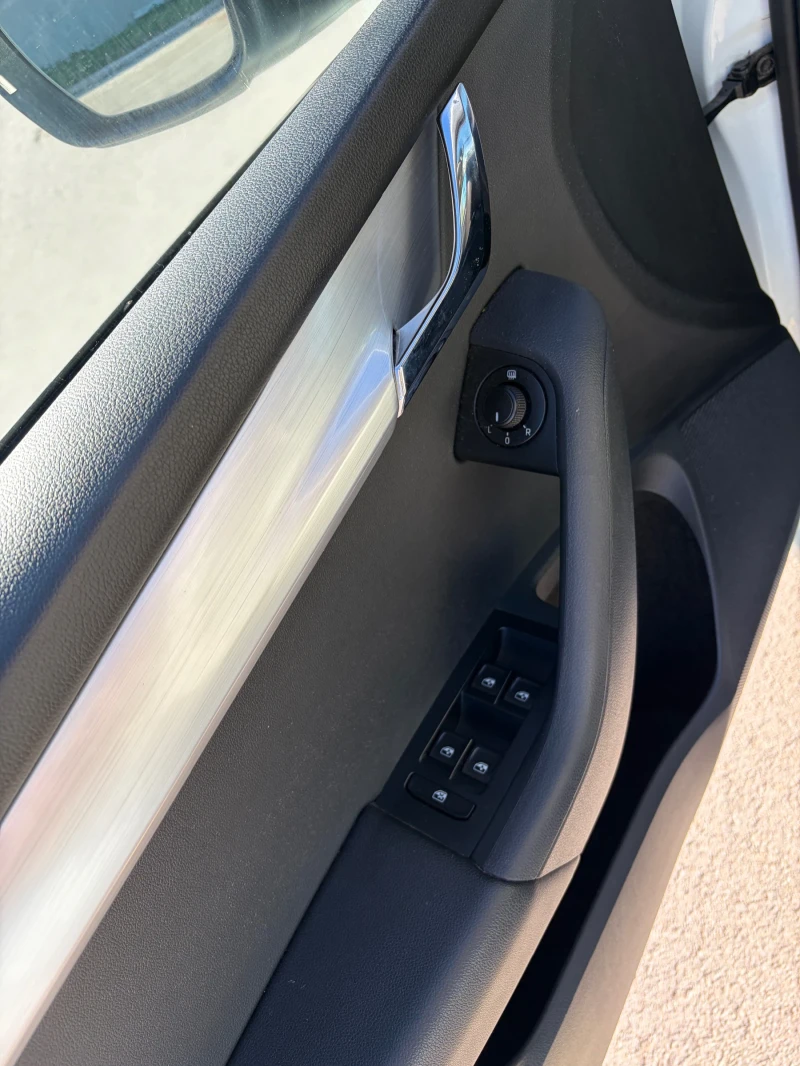 Skoda Octavia 1, 6 TDI, снимка 10 - Автомобили и джипове - 52495752