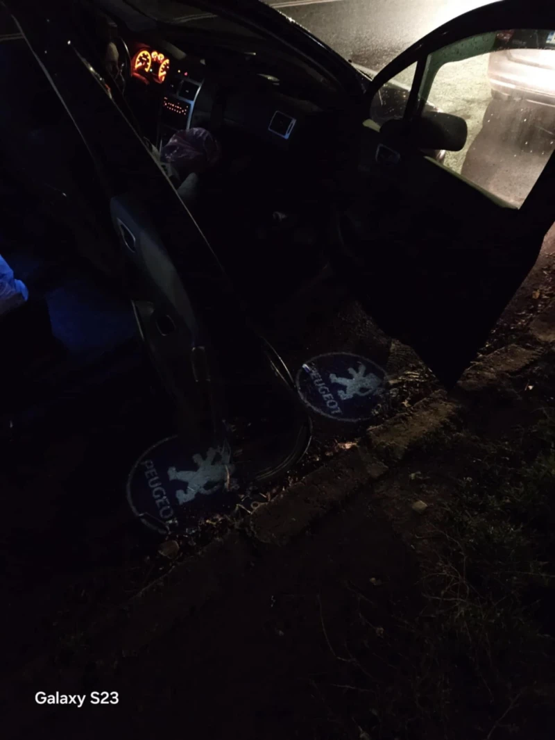 Peugeot 307 2000, снимка 12 - Автомобили и джипове - 52589361