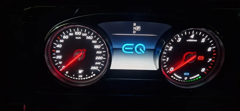 Mercedes-Benz E 300 AMG PLUGIN HYBRID, снимка 15 - Автомобили и джипове - 52672492