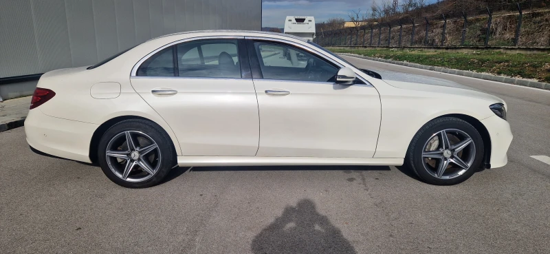 Mercedes-Benz E 300 AMG PLUGIN HYBRID, снимка 4 - Автомобили и джипове - 52672492