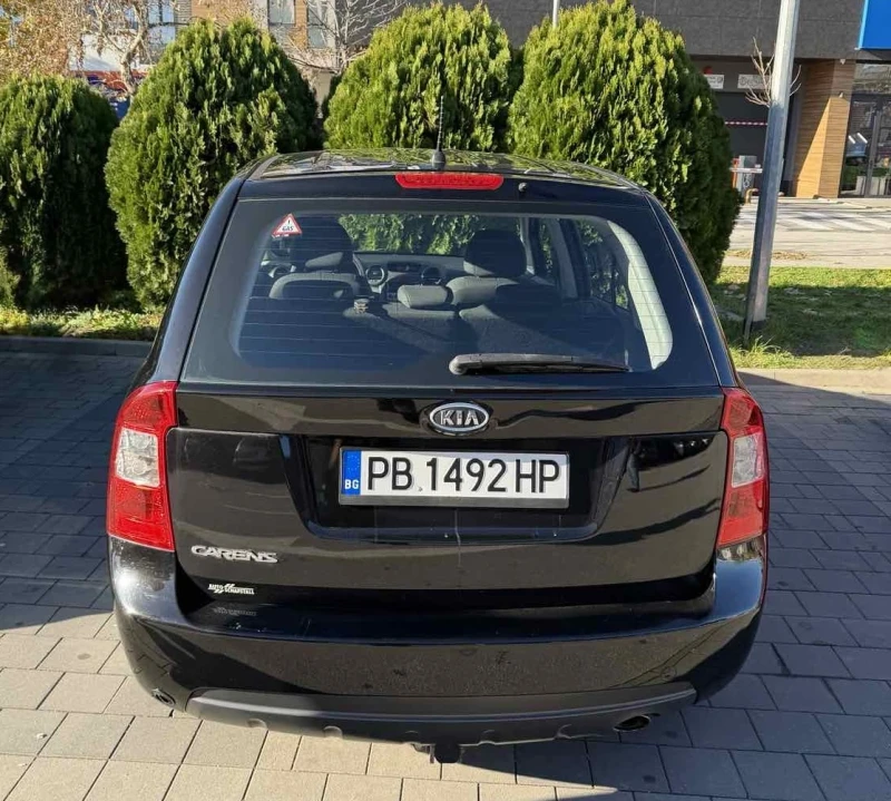 Kia Carens 2.0 бензин/ГАЗ, снимка 2 - Автомобили и джипове - 52735263