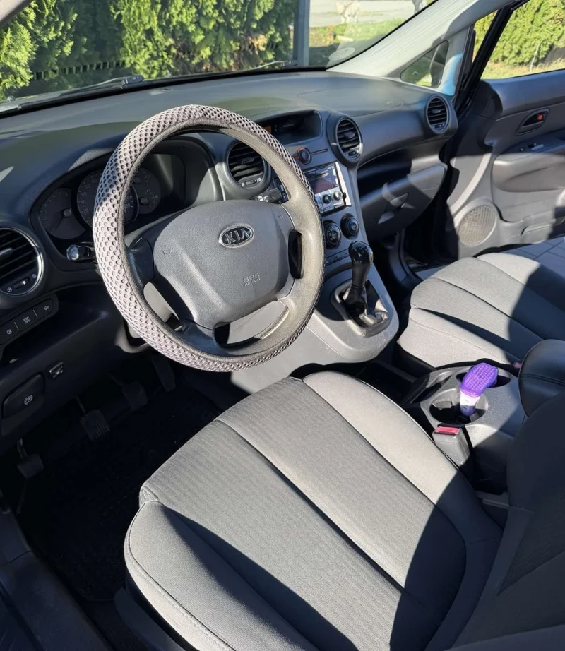Kia Carens 2.0 бензин/ГАЗ, снимка 8 - Автомобили и джипове - 52735263