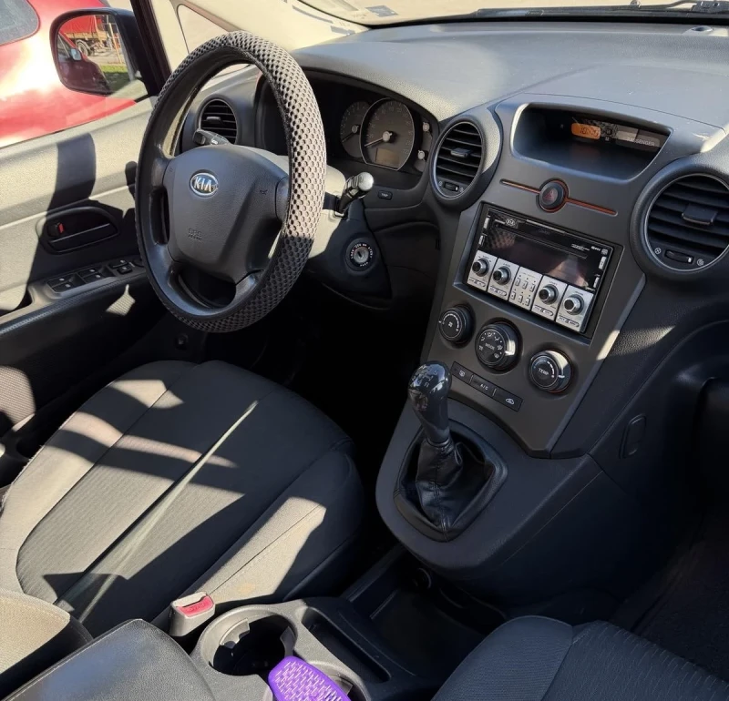 Kia Carens 2.0 бензин/ГАЗ, снимка 5 - Автомобили и джипове - 52735263