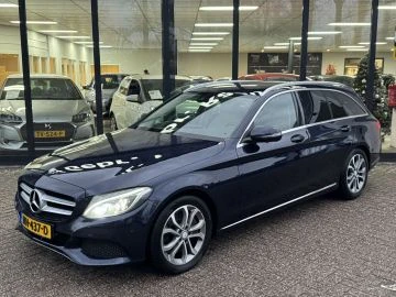 Mercedes-Benz C 350 Премиум Изпълнение Full Led, снимка 2 - Автомобили и джипове - 53585229