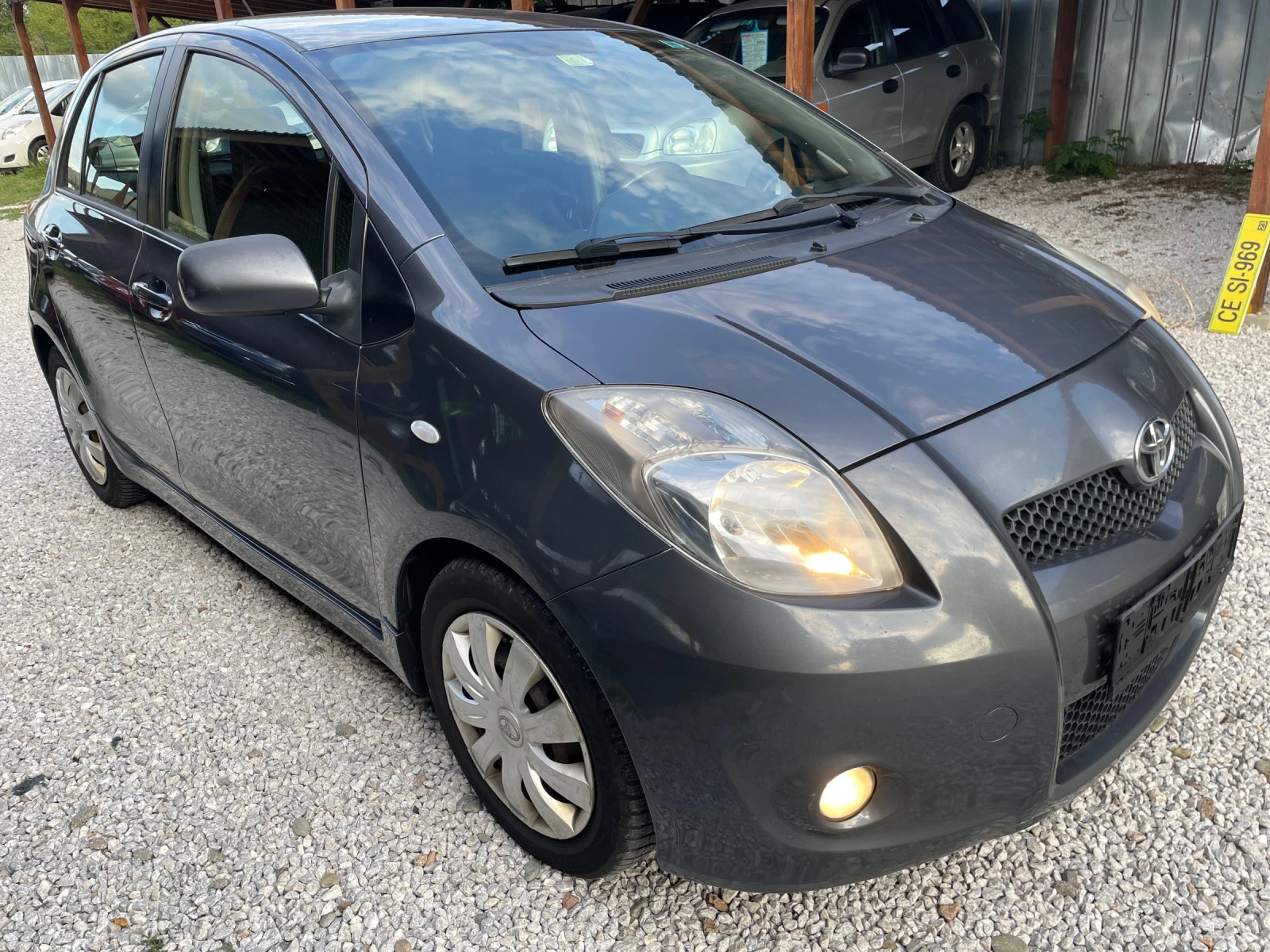 Toyota Yaris 1.8 i TS - изображение 5