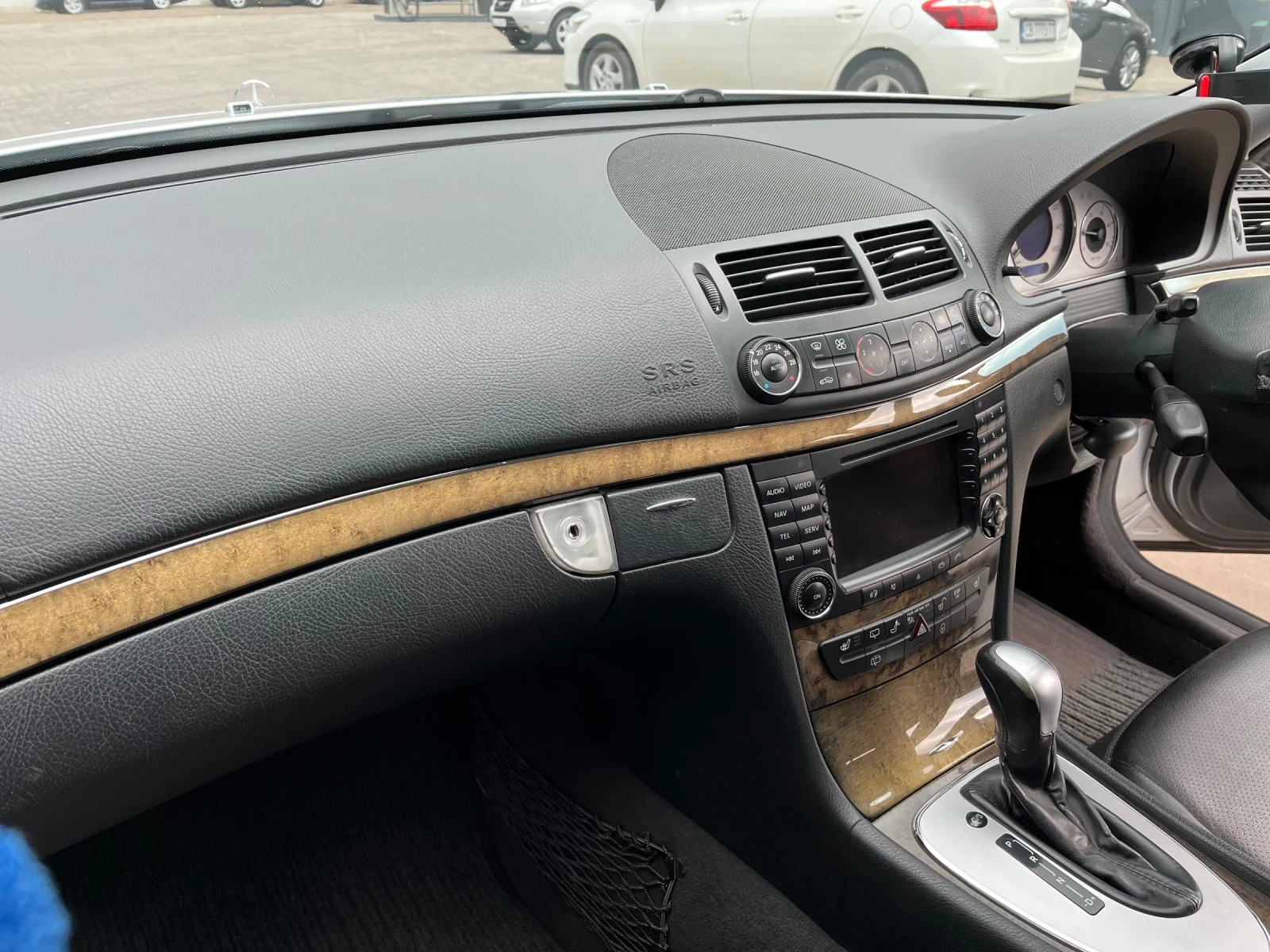 Mercedes-Benz E 220  - изображение 6