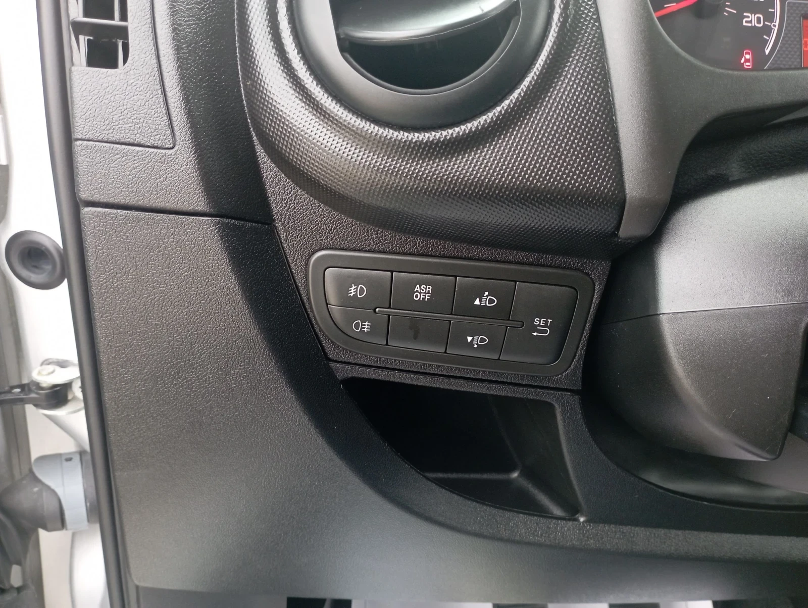 Fiat Qubo 1.3Mjet, Клима, Италия  | Mobile.bg — изображение 12