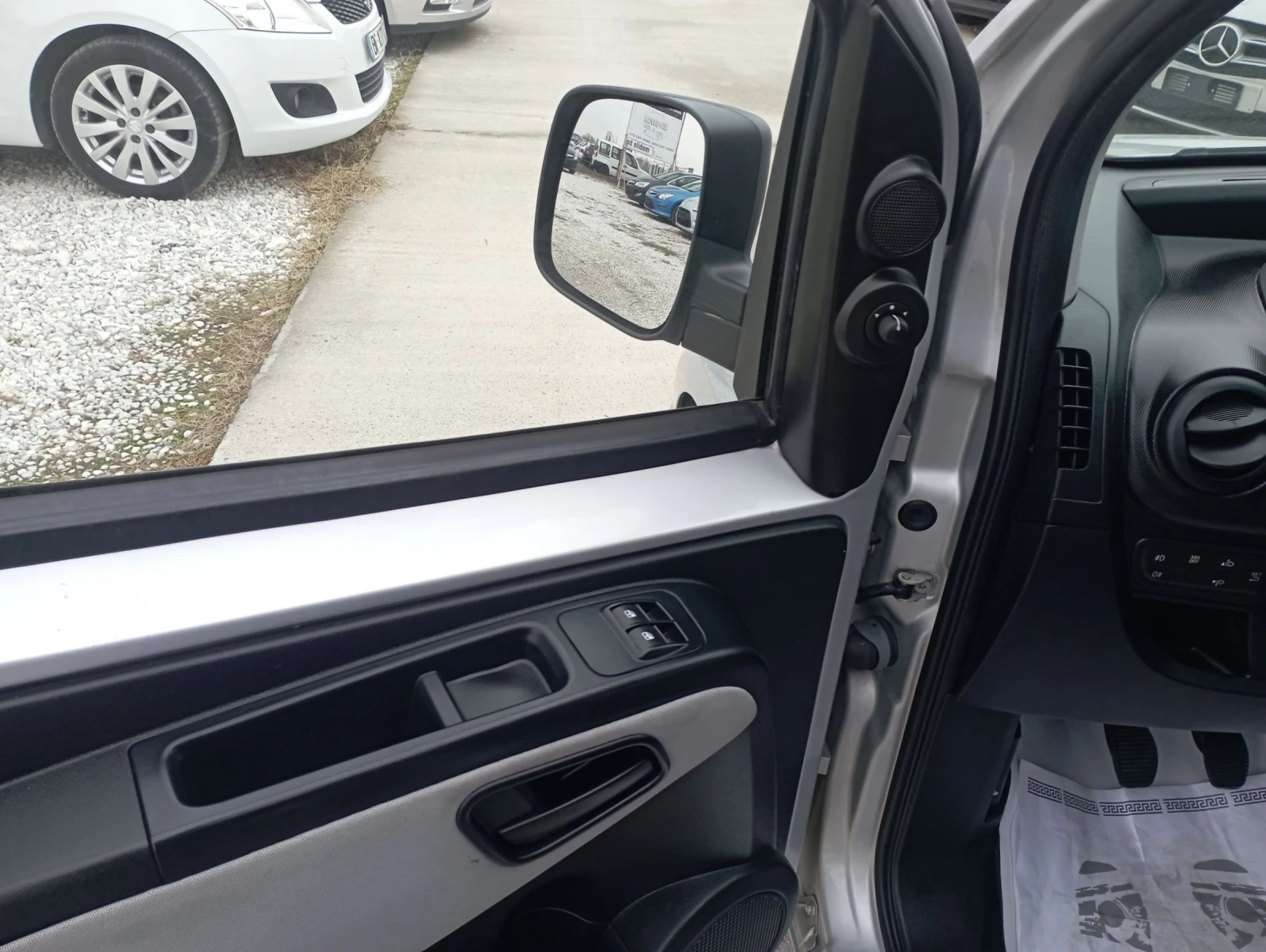 Fiat Qubo 1.3Mjet, Клима, Италия  | Mobile.bg — изображение 13