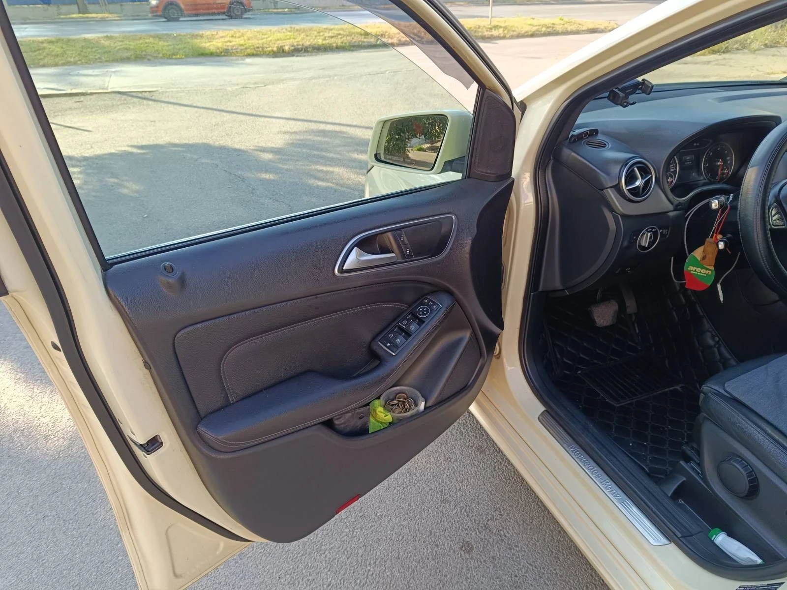 Mercedes-Benz B 180  - изображение 2