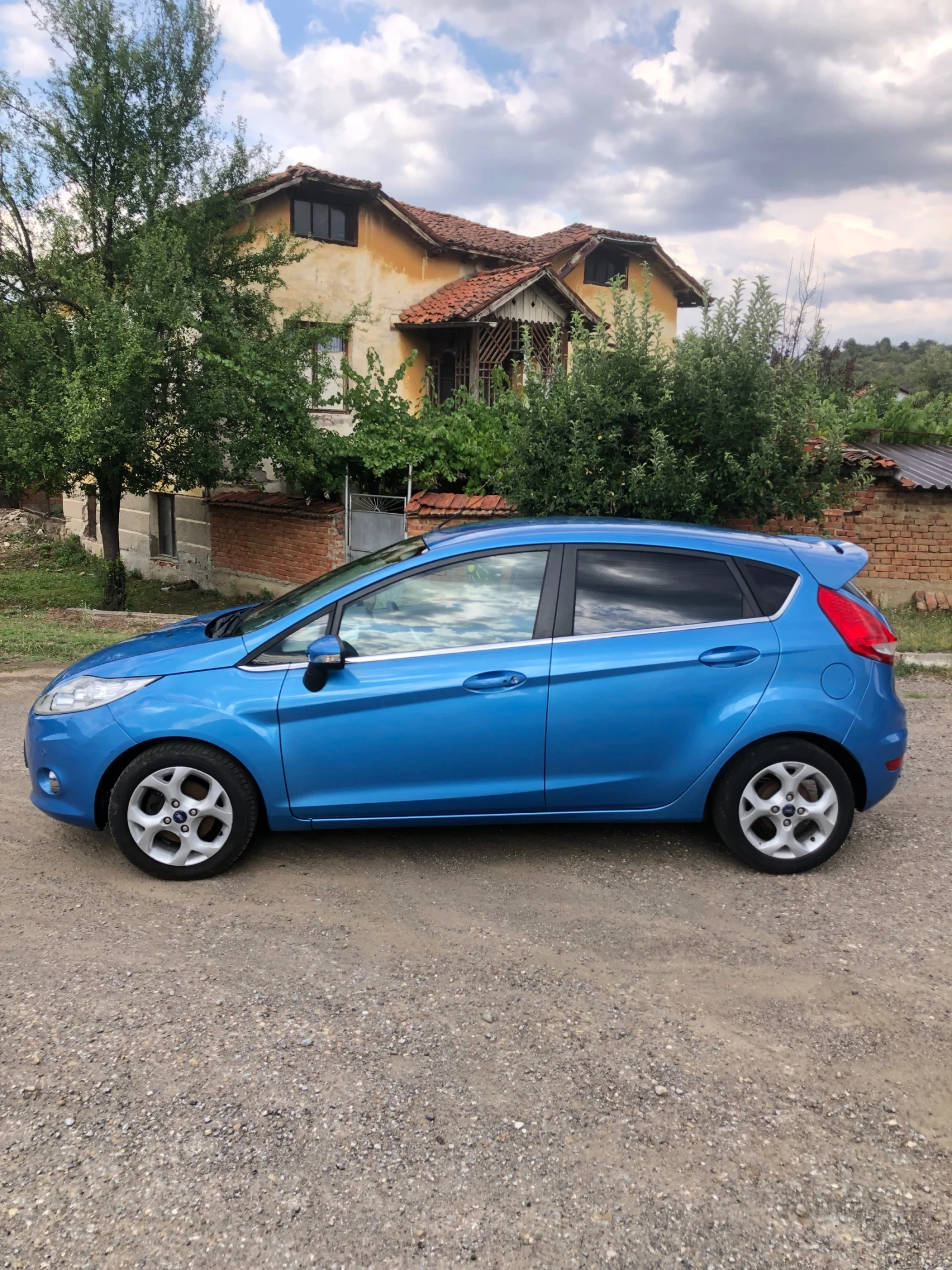 Ford Fiesta  - изображение 6