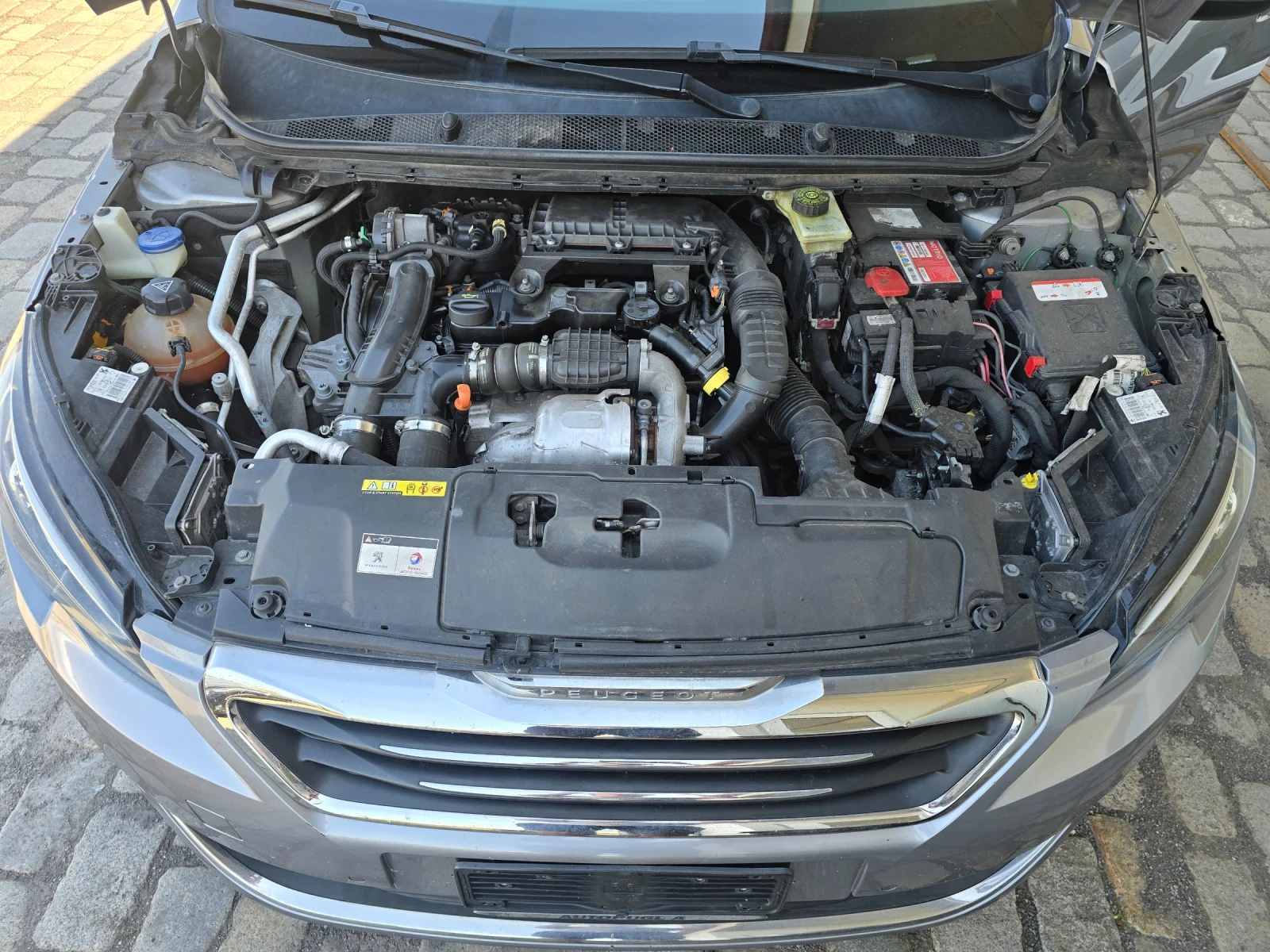 Peugeot 308 1.6HDI 120кс EURO 6B Keyless PANORAMA - изображение 10