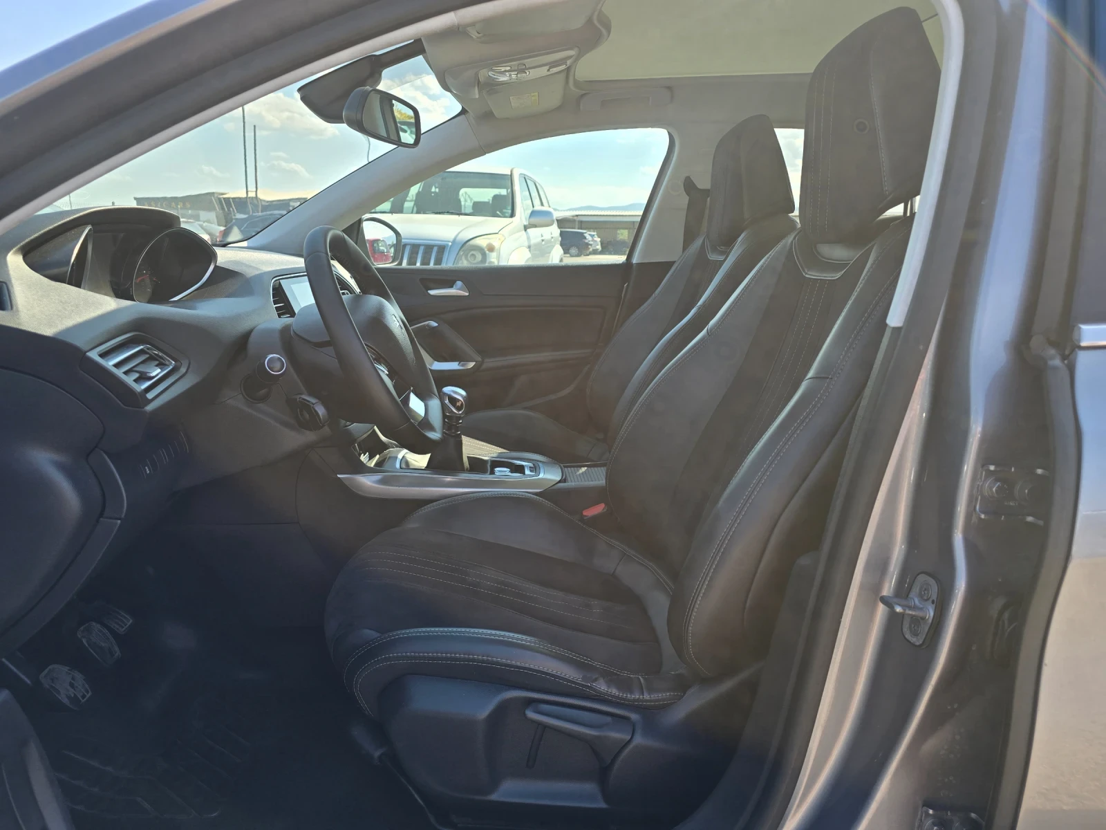 Peugeot 308 1.6HDI 120 EURO 6B Keyless PANORAMA | Mobile.bg   11