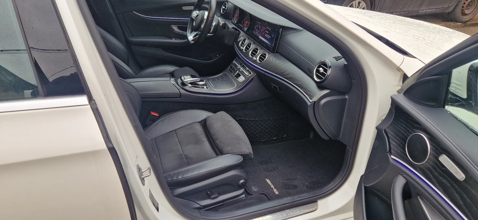 Mercedes-Benz E 300 AMG PLUGIN HYBRID - изображение 10