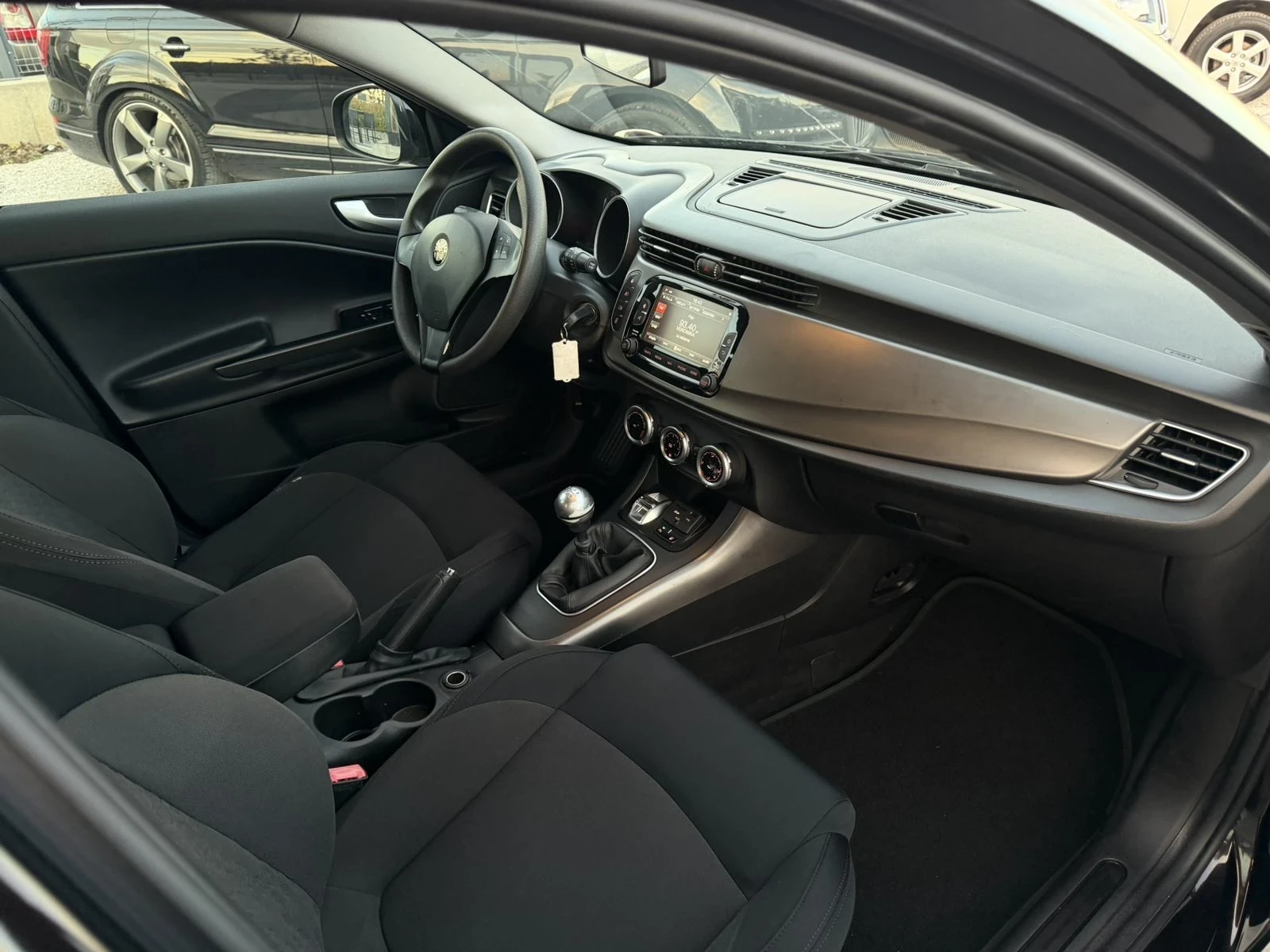 Alfa Romeo Giulietta 1.4 TURBO 120 CV GPL EURO6b | Mobile.bg � ����������� 12