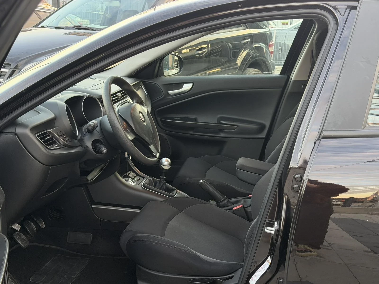 Alfa Romeo Giulietta 1.4 TURBO 120 CV GPL EURO6b | Mobile.bg � ����������� 17