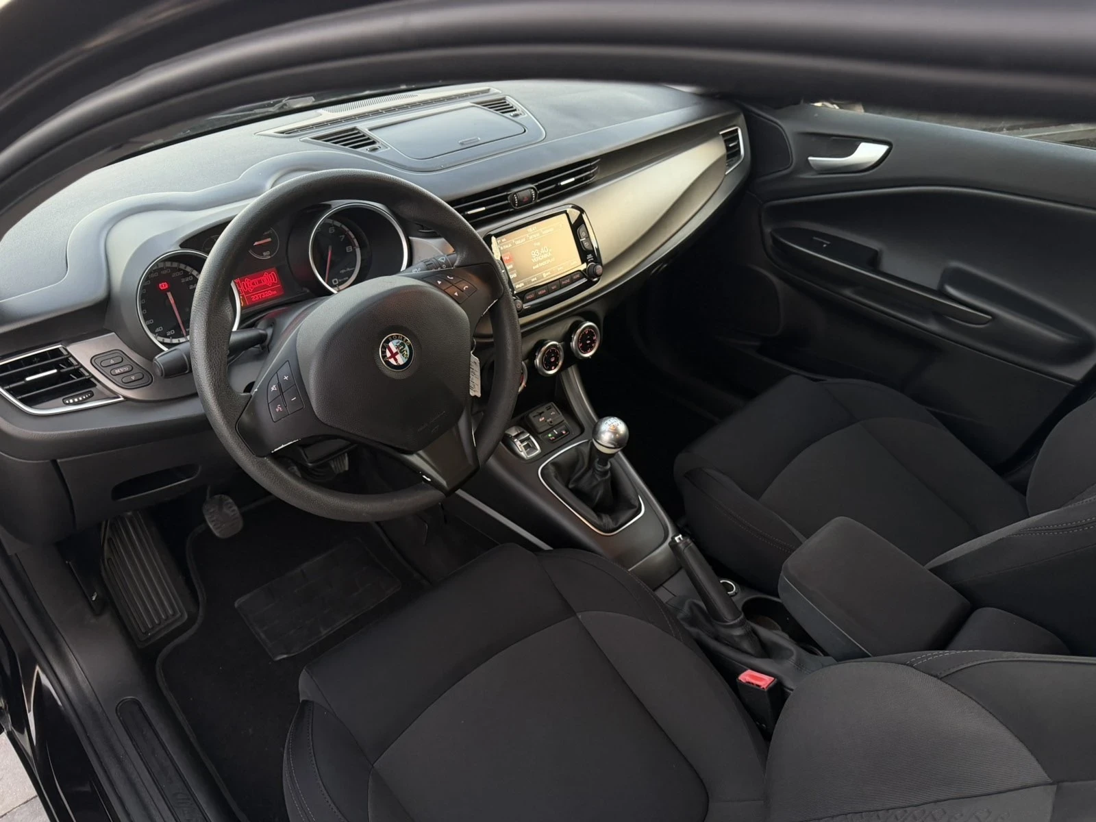 Alfa Romeo Giulietta 1.4 TURBO 120 CV GPL EURO6b | Mobile.bg � ����������� 13