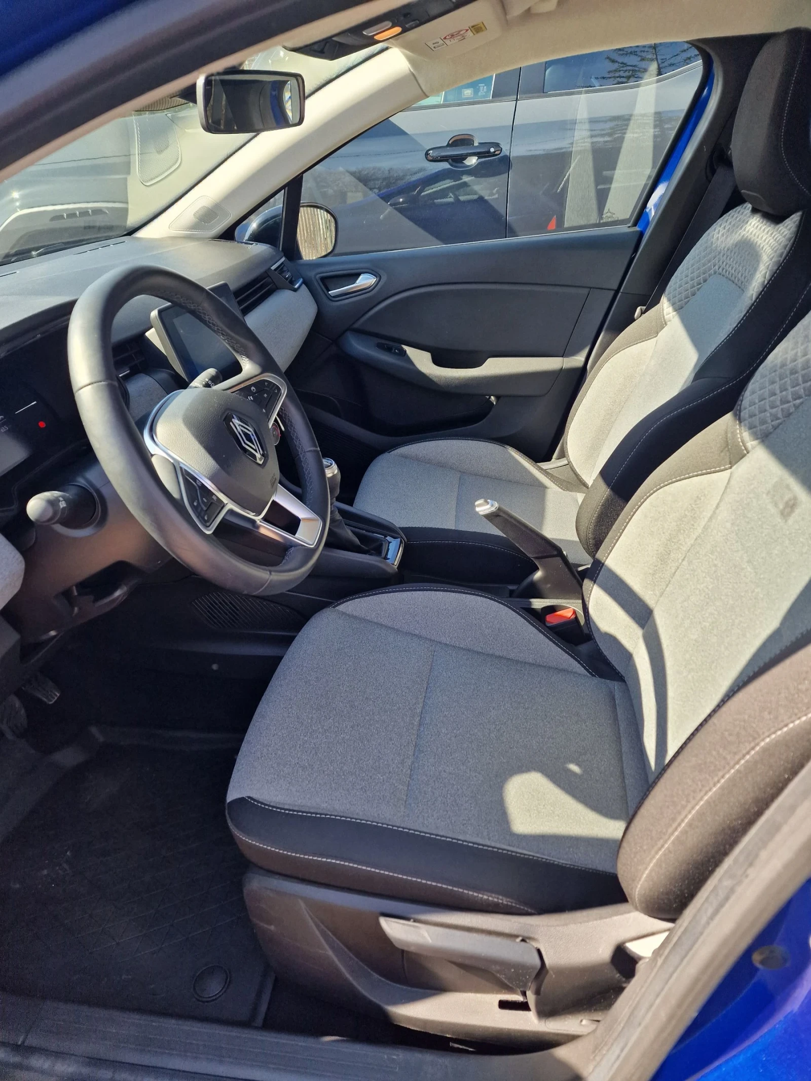 Renault Clio 1.5 Blue dci, снимка 7 - Автомобили и джипове - 53835371